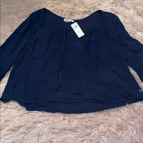 Hollister top - Picture 2 of 4